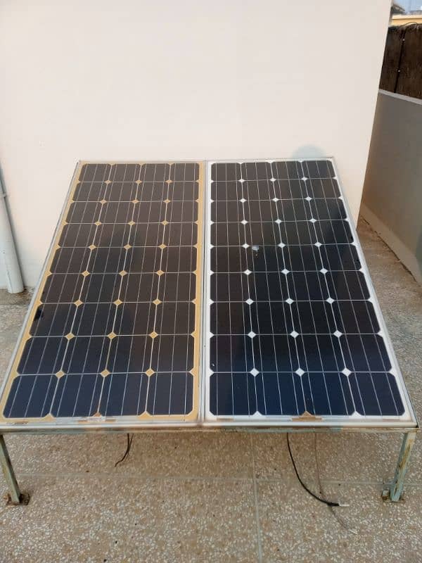 2 solar panels with stand 1