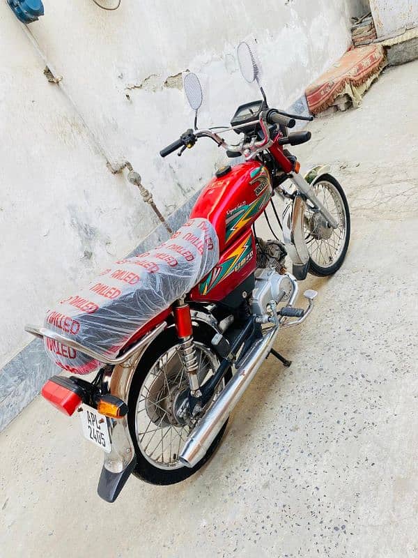 United 70cc  2023Model total original  8000km use just Best for 2024 8