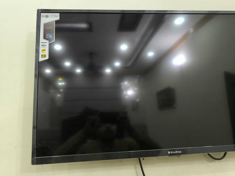 EcoStar 40" Inches LED For Sale 0