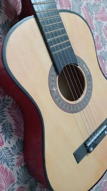 ACOUSTIC GUITAR 0