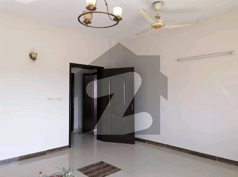 Stunning Flat Is Available For Sale In Askari 11 - Sector B Apartments 4