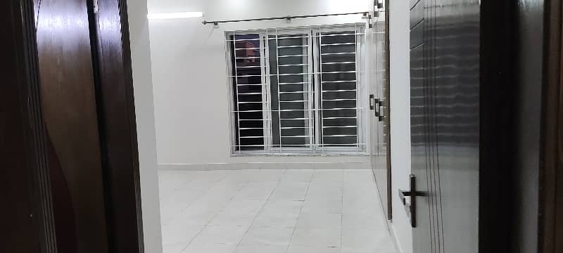 Beautiful Upper Portion For Rent 6