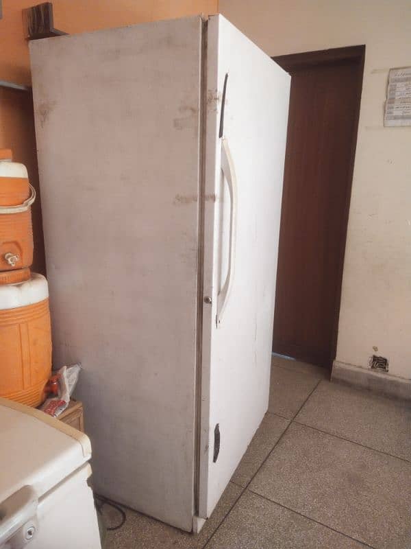 Full size No Frost single Door Fridge. 2