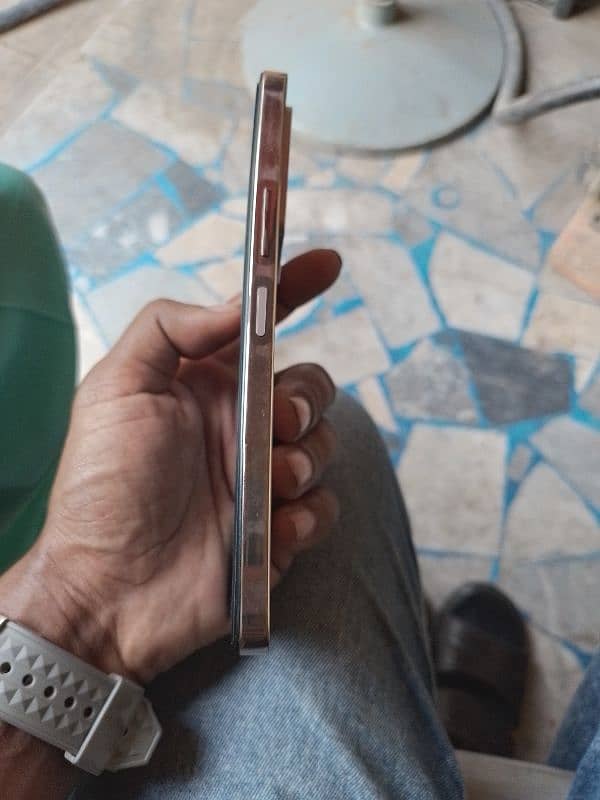 infinix 30 Pro 256 GB 5