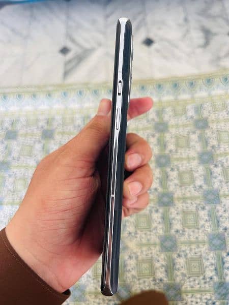 One plus 9 pro 12 gb ram 256gb rom 9