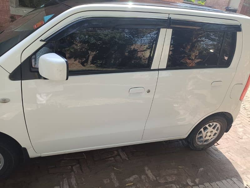 Suzuki Wagon R 2018 11