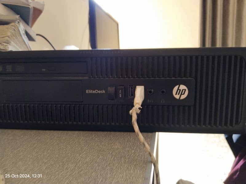 HP computer good condition for urgent sale and monitor 1