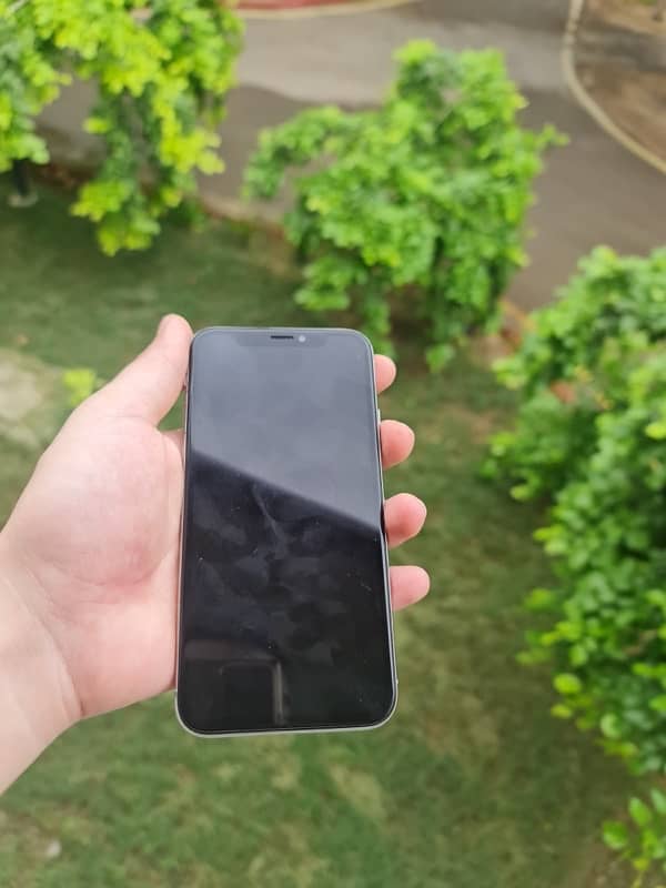 iPhone x 64 gb pta approved 3