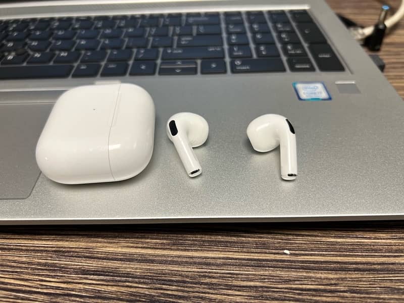 Apple airpods 2