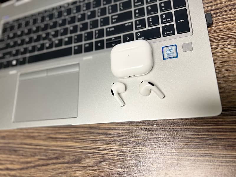 Apple airpods 4