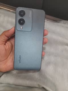 Vivo y17s 6 128 with orginal box and charger 0