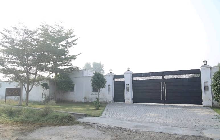 A 32 Kanal Farm House Located In Wagha Town Is Available For sale 4