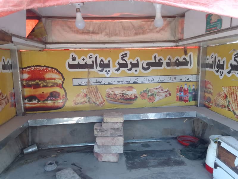 burger and roll paratha stall available 5