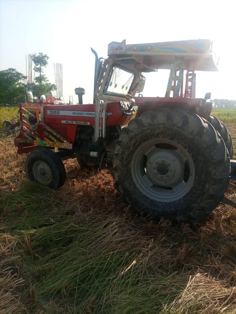 MF 385 TRACTOR 2018 MODEL 3