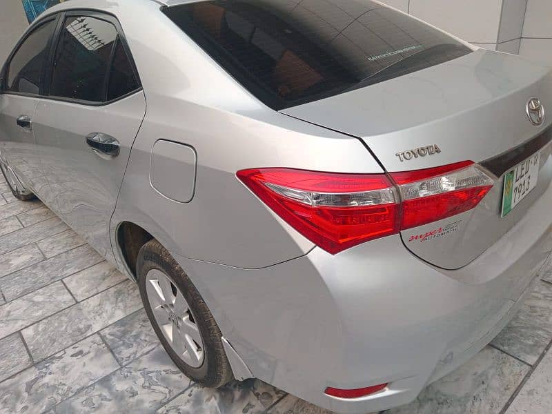 Toyota Corolla Altis 2017 4