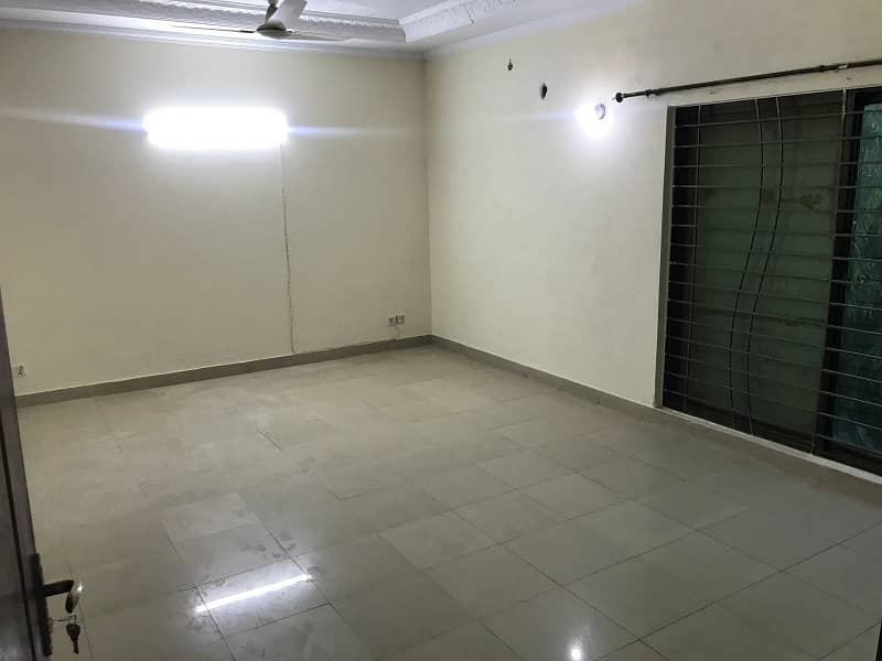 One Kanal Upper Portion For Rent 1