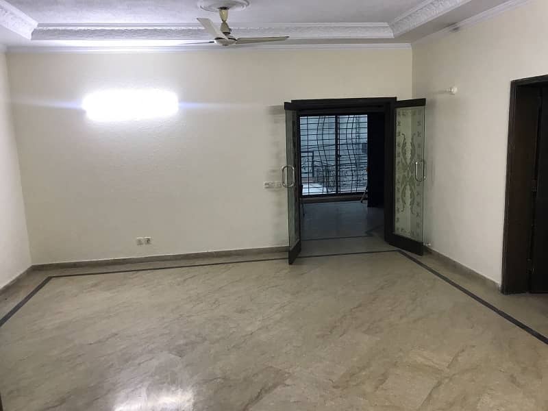 One Kanal Upper Portion For Rent 4