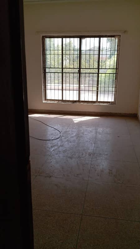 One Kanal Upper Portion For Rent 5