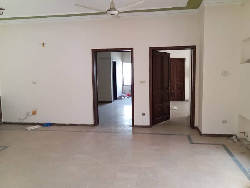 One Kanal Upper Portion For Rent 11