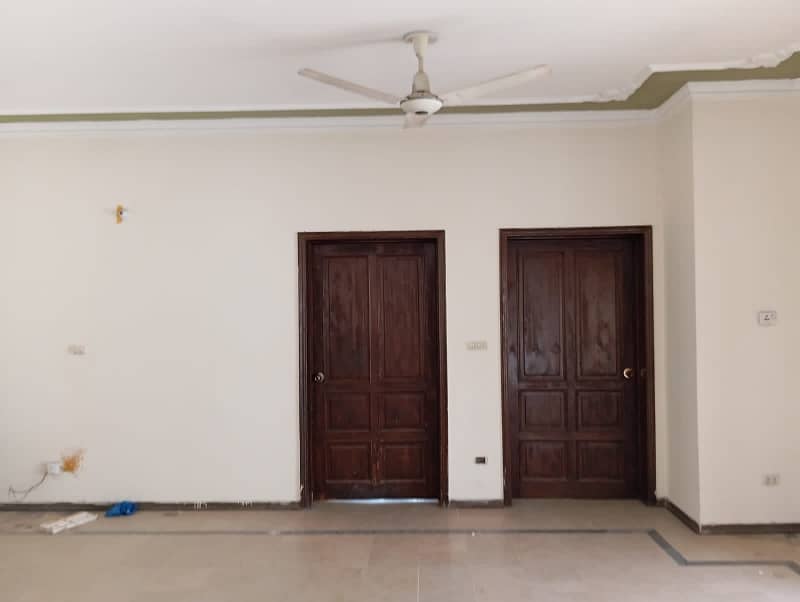 One Kanal Upper Portion For Rent 12