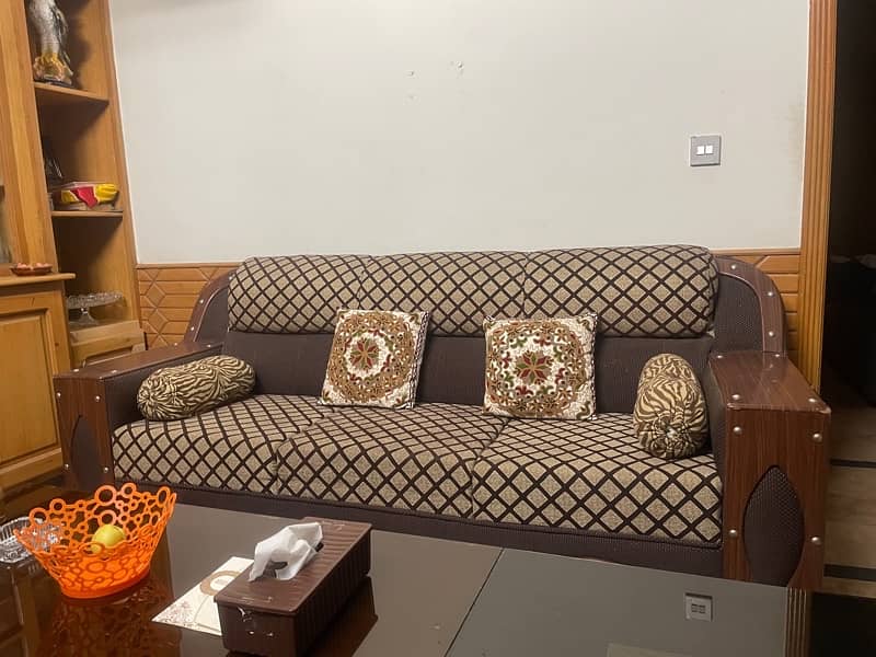 6 seater sofa with table (free) 3