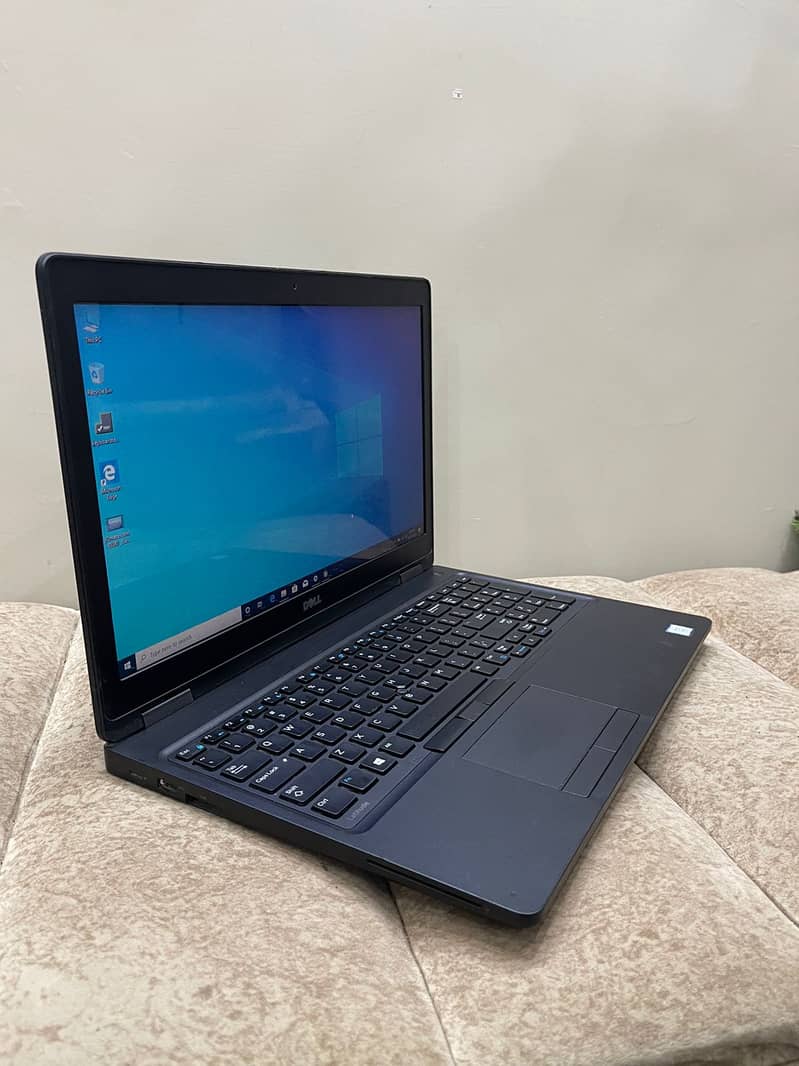 Dell Latitude 5580 Core i7 7th Generation Blacklight keyboard Awesome 5