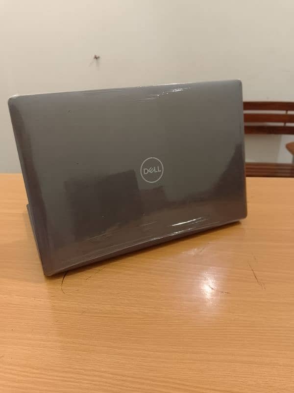 Dell 5400 i5 8th Gen 1