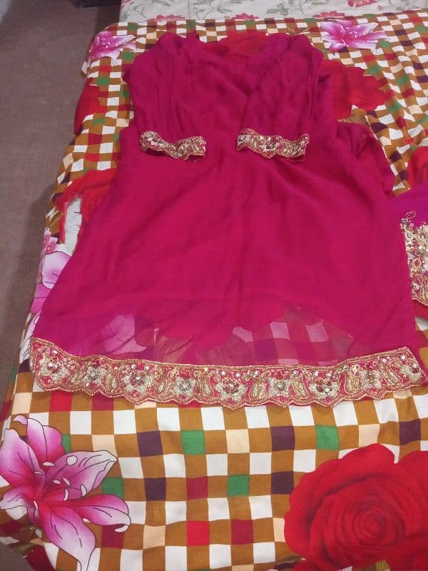 bridal lehenga 95000rs and bargain price 90000 1