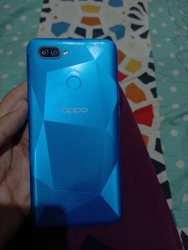 oppo A12 3 32 box sath Hain 5