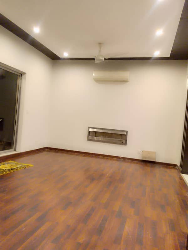 D H A Lahore 1 Kanal Brand New Mazher Munir Design House With 100% Original Pics Available For Rent 25