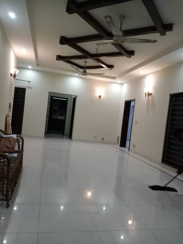 D H A Lahore 1 Kanal Upper Portion Design House With 100% Original Pics Available For Rent 6