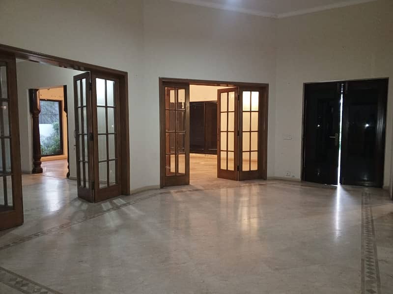 2 Kanal Owner Build Design House With 100% Original Pictures Available For Rent D H A Lahore 10