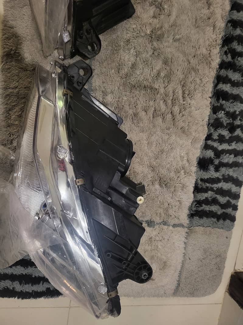 W204 C class Headlights Brand New. 9