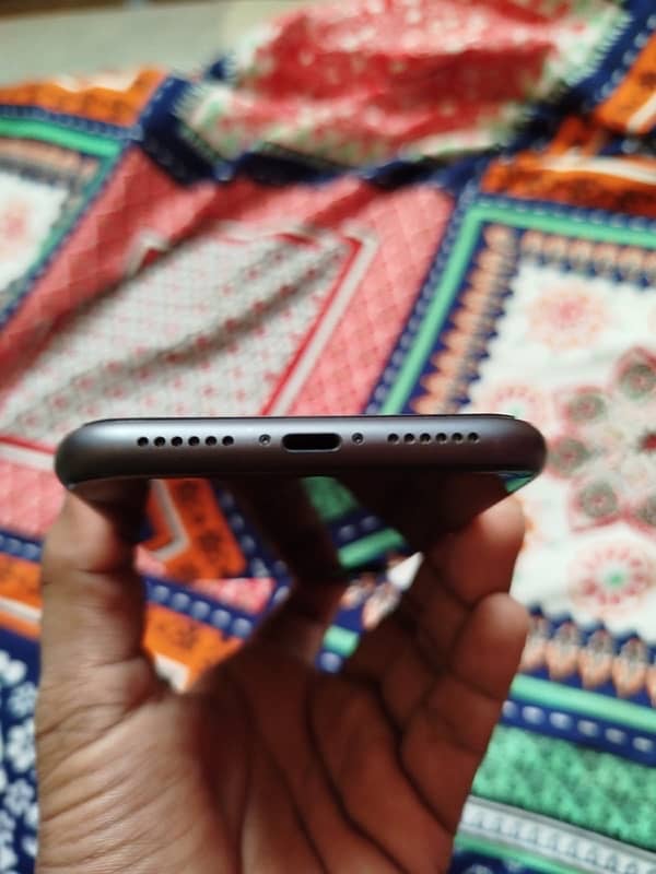 IPHONE 11 JV BLACK 5