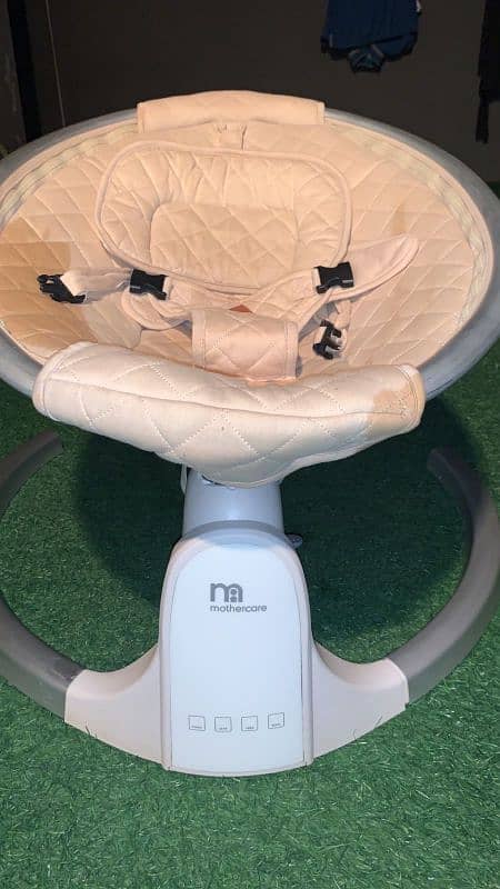 Mother Care Baby swing Automatic 1