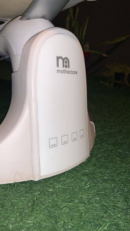 Mother Care Baby swing Automatic 3