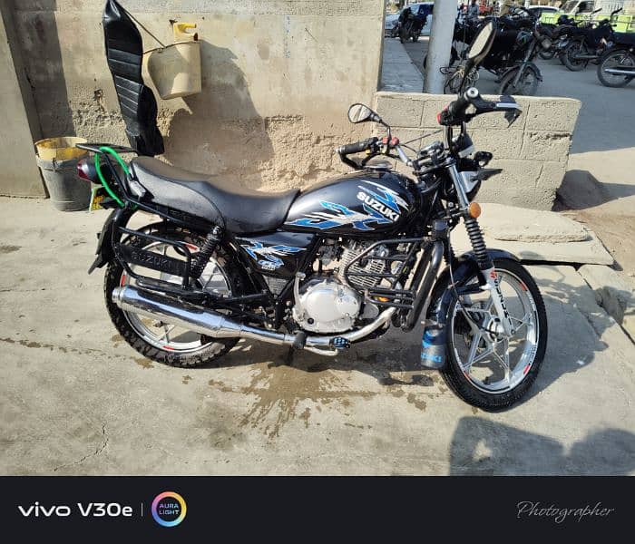 Suzuki gs 150se 6