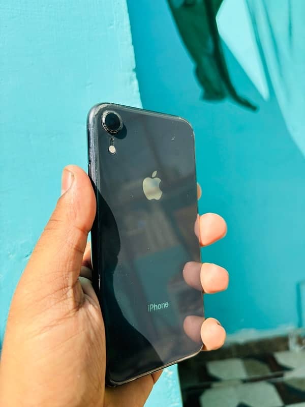 iphone xr 64gb pta approved 0