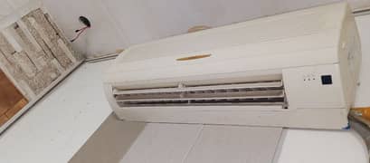 sanyo ac 1 ton all ok  janiun heat and cool ac non invter