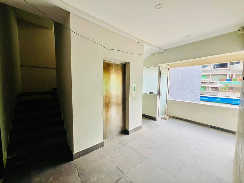 DHA Phase 8 1000sqrfit Office Fully Furnished 5