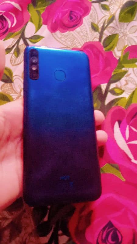 Infinix Hot 8   4GB  64GB PTA APROVE 1