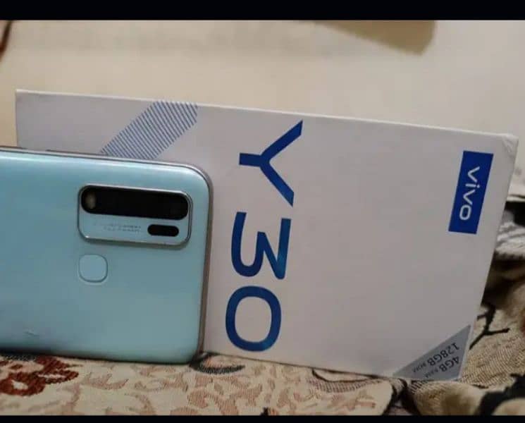 vivo y30 4+1 /128 with box charger 1