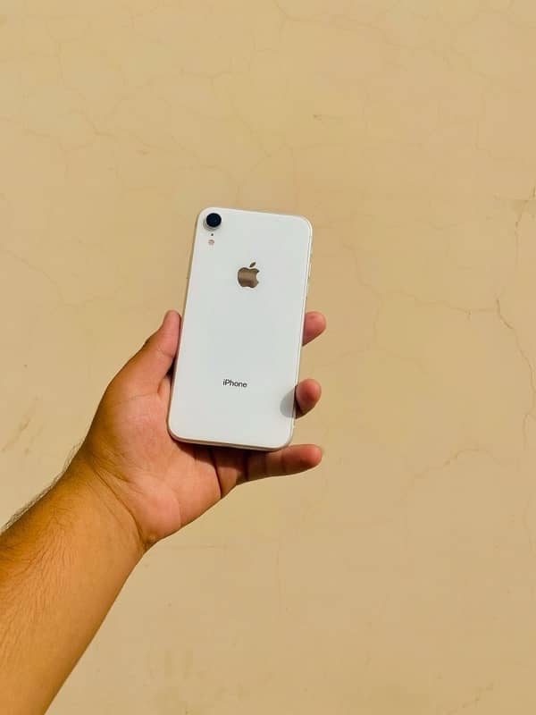 iPhone XR 0