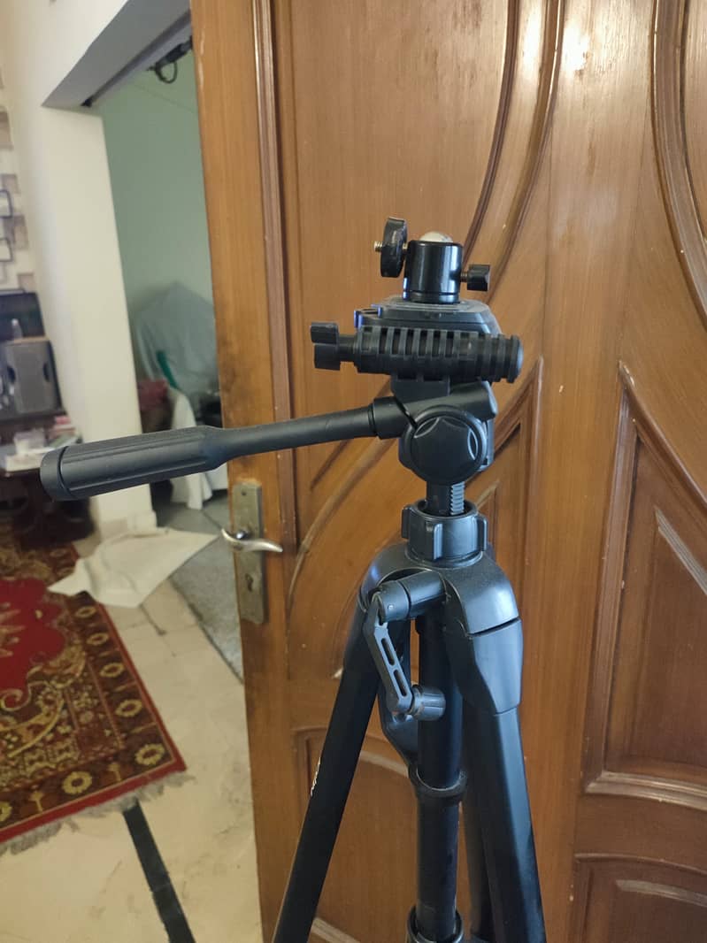 ICON tripod 7860 for DSLR, Video Camera and mobile 1