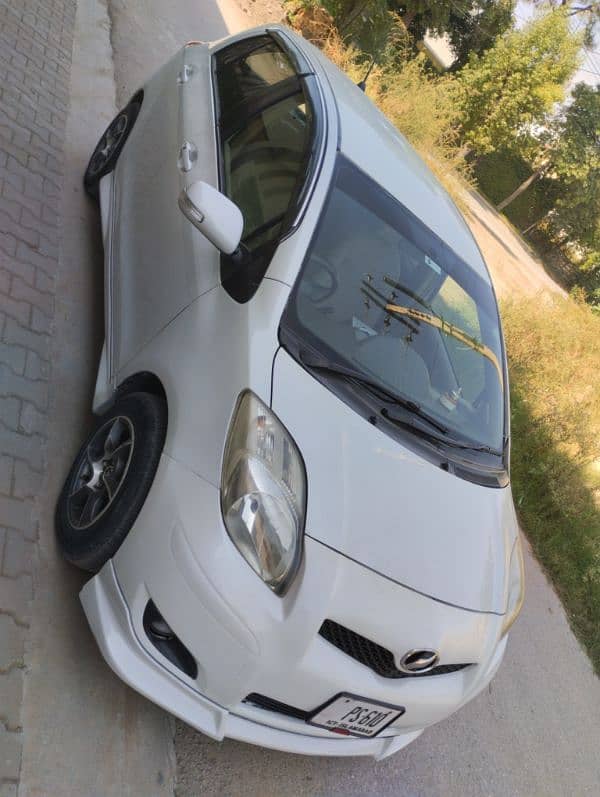 Toyota Vitz 2007 -ILL - Islamabad Registered - Pearl white 3