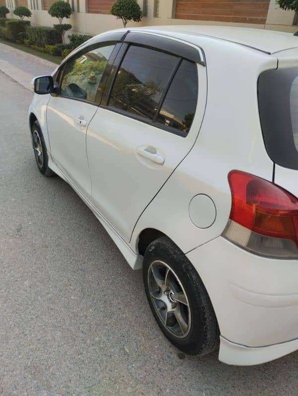 Toyota Vitz 2007 -ILL - Islamabad Registered - Pearl white 9