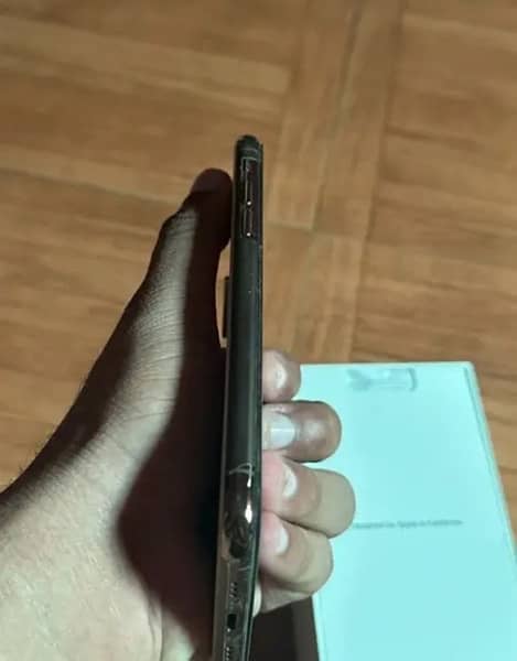 IPHONE XS 256 GB sealed 3