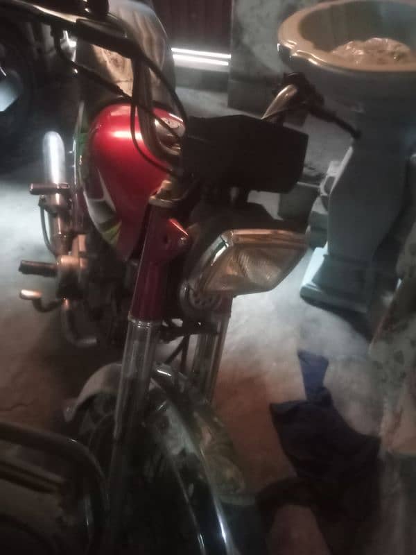 Honda CD 70 Whatsapp + 92 341 6858671 0