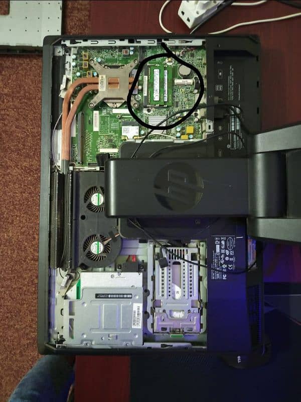 HP ELITE ONE 800  G1 3