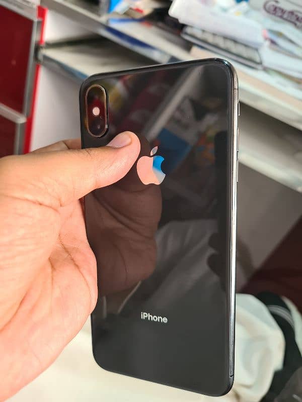 iphone xs max 4